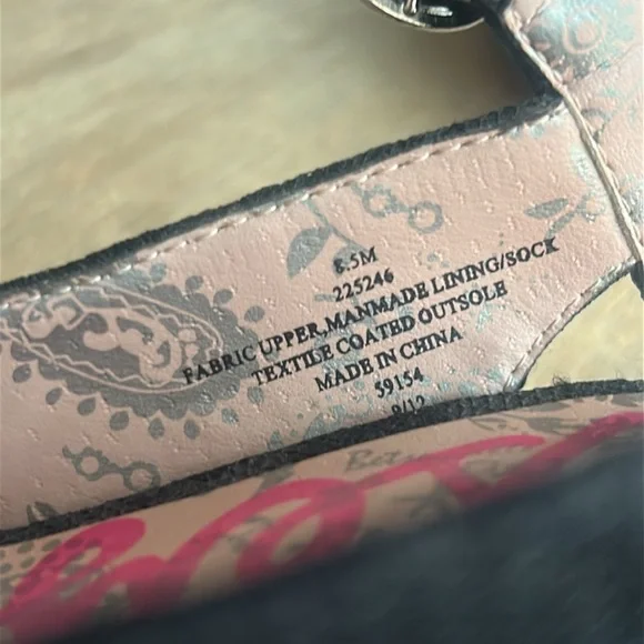 BETSEYVILLE by Betsey Johnson Black Lace Peep Toe Bow Heels Shoes Size 8.5” - Picture 11 of 17